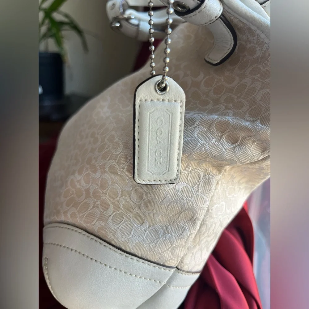 Coach Vintage Soho Sm Signature Logo &
Leather. - Picture 8 of 16